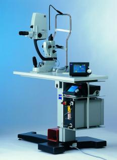 VISULAS YAG III Combi, CARL ZEISS, Германия
Для лазерного лечения заболеваний сетчатки (диабетической и посттромботической ретинопатии, других видов ретинопатий, «немых» разрывов сетчатки, периферических дистрофий сетчатки), глаукомы, вторичной катаракты
